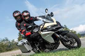 Podran Ir Dos Personas En Moto Durante La Fase 1 De La Desescalada Club Del Motorista Kmcero