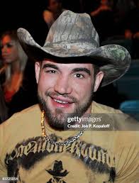 536 Jon Fish Photos & High Res Pictures