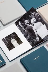13 Incredible Wedding Album Display Stand Wedding Album Beach Theme Cameraphone Cameragear Wed Wedding Album Design Layflat Photo Album Wedding Photo Albums
