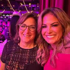 It was a busy Saturday, but worth every minute! From @makingstrideswalk to  @gildasclubmetrodetroit and hosting #brasforacause!! Fox 2 is proud to  support both events! 💗💗💖💖 #breastcancerawareness  #makingstridesagainstbreastcancer