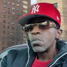 Wade Hackett's Instagram, Twitter & Facebook