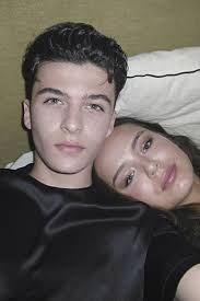 Notre critique de L'Amour Ouf: les seconds rôles brillent avec Élodie  Bouchez, Malik Frikah, Alain Chabat et Mallory Wanecque