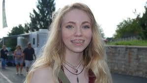 Dorenda Meek's Instagram, Twitter & Facebook