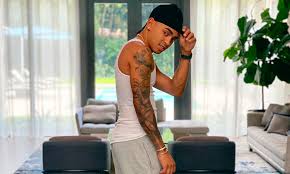 Wisin, myke towers, arcángel, cosculluela, daddy yankee, zion y lennox, j balvin, nicky jam, camilo, jhay cortez, karol g y doja cat, entre otros… como. Sia Archivos Fleek Mag