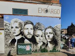 Passengers on a qantas flight from perth to melbourne on wednesday have been forced to isolate. New Rogue One Mural In Glasgow S West End Celebrates Scottish Music Icons Glasgow Live