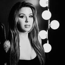 Lacey Thompson's Instagram, Twitter & Facebook