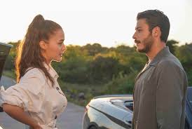 Worse yet, he's the man who broke her heart at university! Cam Tavanlar In Praise Of The Liberated Male Ep 2 Review Turkish Series News Dizilah