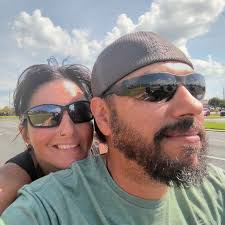 This is a warning to parents with young girls visiting the Peir Park area.  Saturday night we all went to Pier Park to enjoy some family time and eat  at Dave and