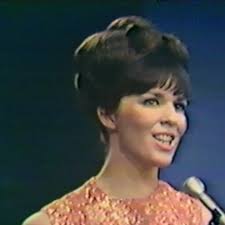 Angelique Stark's Instagram, Twitter & Facebook