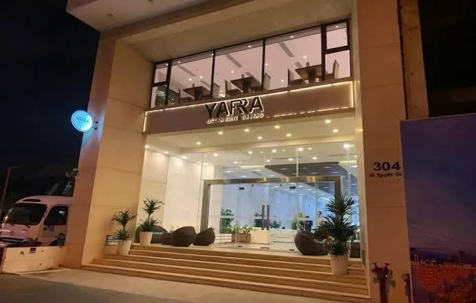Yarra Ocean Suites Danang