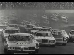 This version has very minor differences to the original release, but these are worth mentioning here. Nascar 98 Collector S Edition Ntsc U