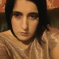 Tara Lloyd's Instagram, Twitter & Facebook