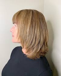 With so many short hairstyles for thick hair, there are a number of trendy haircuts women can get this year. 19 Best Bob Haircuts For Thick Hair To Feel Lighter