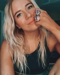 Katie Spence's Instagram, Twitter & Facebook