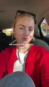 Ebony Chamberlain's Instagram, Twitter & Facebook