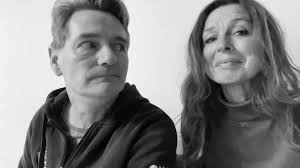 Anne har brugt over 50.000 kroner på en privat socialrådgiver i kampen for  sin hjerneskadede mand: