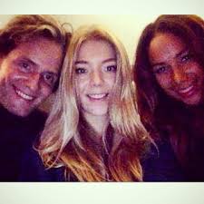 11 September 2015 (10 Years Ago): British singer/songwriter Leona Lewis  released her fifth studio album, “I Am” (Universal Music Group