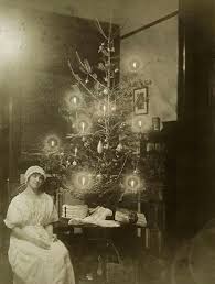 1800s Christmas Tree Victorian Christmas Old Time Christmas Vintage Christmas Tree