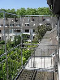 Katzennetz Zum Offnen Katzennetze Nrw Katzensicherheit Vom Experten In 2020 Katzennetz Katzen Katze Balkon