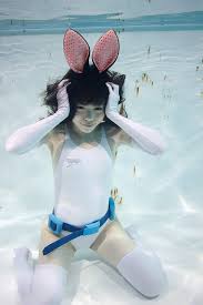 Follow for more pictures of beautiful girls in beautiful socks. Underwater Knee High Girls Plus A Photography Book Devoted To Ladies In Knee High Socks In Water Japan Trends