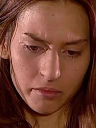 Bruce Y Rosita Se Entregan