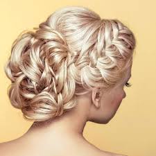 Traumhaft Romantisch 21 Locken Hochsteckfrisuren Anleitung Frisurentrends Zenideen Frisur Hochgesteckt Geflochtene Frisuren Flechtfrisuren