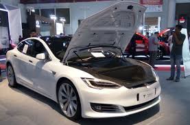 Harga jual tesla terbaik di seluruh indonesia.saat ini untuk mencari mobil tesla idaman tidaklah sulit. Mobil Listrik Tesla Dijual Di Indonesia Bagaimana Perawatannya Okezone Otomotif