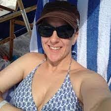 Keri Calvert's Instagram, Twitter & Facebook