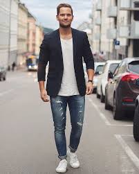 Black Blazer Combination With Jeans Mens Ways To Wear A T Shirt With Blazer 15 Photos Mens Fashion Blazer Mens Fashion Jeans Mens Outfits