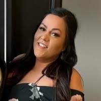 Amanda Feeney's Instagram, Twitter & Facebook