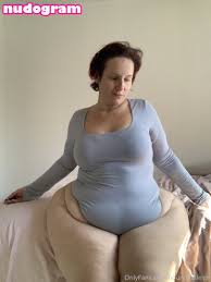 hourglassleigh Nude Leaks OnlyFans Photo 26 - v2.1 | dvir.ru