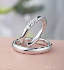 Apakah perlu cincin dalam tunangan; Gak Perlu Pusing Ini Alternatif Cincin Kawin Untuk Pengantin Pria Muslim