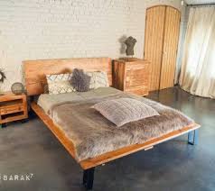 Découvrez nos gammes de lits 140x200 et vous ne voudrez plus quitter votre lit le matin ! Lit 2 Places En Acacia Urban Jungle Vaisselier Industriel Salle Vintage Mobilier De Salon