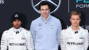 Toto wolff fans, ermatingen, switzerland. Der Neue Mercedes Amg Petronas F1 W07 Hybrid Die Hauptdarsteller Kommen Zu Wort Motorsport Mercedes Fans Das Magazin Fur Mercedes Benz Enthusiasten