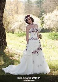 La collection est une invitation à rêver d'un mariage magique en. Robe De Mariee Point Mariage Collection Champetre Modele Emotion Mademoiselle Dentelle