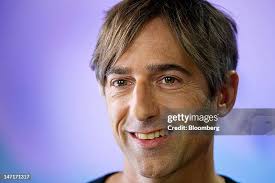 30 Zynga Unveils Network Enabling Gaming Across Sites Devices Stock Photos,  High-Res Pictures, and Images