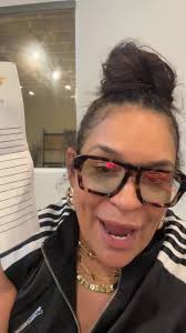 The Fashion Hunter was live.