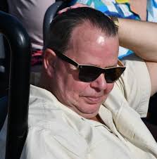 Does the National Express bus from Birmingham still stop in St Columb?