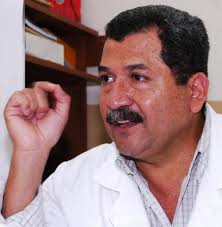 MÉDICOS POR UN SALARIO DIGNO EN EL SALVADOR