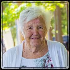 Louise Jackson's Instagram, Twitter & Facebook