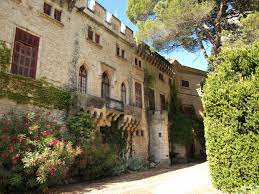 abandoned chateau de thezan a saint didier france aka urbex asile remy roy urbex chateaux abandonnes le manoir