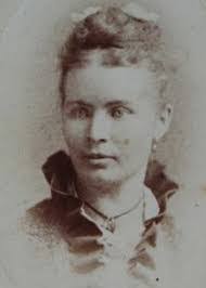 Esther Wolff's Instagram, Twitter & Facebook