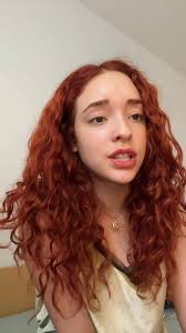 Mis Demonios: Un Viaje Poético de Fany Lozano