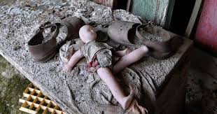 Shortly after the explosion at the chernobyl nuclear power plant on april 26, 1986, few were ready to carry a huge amount of geneticists and botanical experts noted that many plants were victims of gigantism within a year of the disaster. Chernobyl Horrifying Photos Of Chernobyl Nuclear Plant Accident And Its Aftermath Cbs News