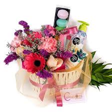 Address:no.1, lintang gelugor, off persiaran sultan ibrahim, klang, malaysia,41300. Flowers Gift Basket Giftr Malaysia S Leading Online Gift Shop