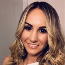 Melissa Peckham's Instagram, Twitter & Facebook