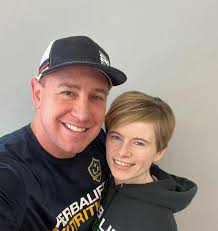 Alex Gonzaga poses with her parents mommy Pinty and daddy Bonoy during  their launch as the new endorsers of Chef's Ayb's Paragis tea and  supplement this afternoon.