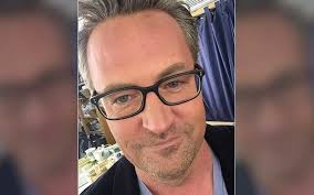 Does matthew perry have tattoos? Matthew Perry Aka Chandler Bing S Slurry Speech Clip Gets Friends Fans Worried It Hurts To Look At Him
