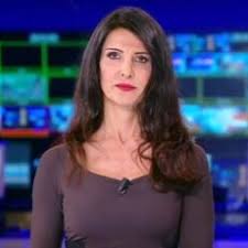 Ai fornelli come sempre il padrone di casa, noto come er mejo chef dilettante mai conosciuto: Veronica Gentili Altezza Peso Compagno Stasera Italia Instagram