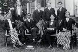 Sejarah organisasi dalam pikiran utomo kemudian menjelaskan pendirian organisasi. Kegiatan Budi Utomo Organisasi Yang Mengancam Belanda Halaman All Kompas Com
